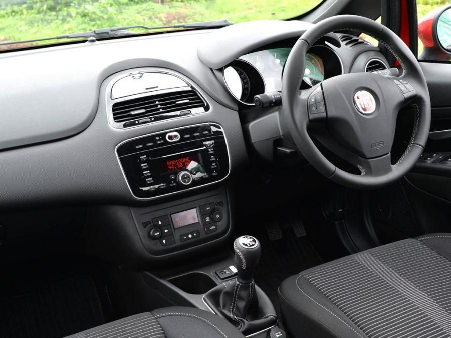  Fiat Punto Evo 2014 года  (фото 2 из 6)